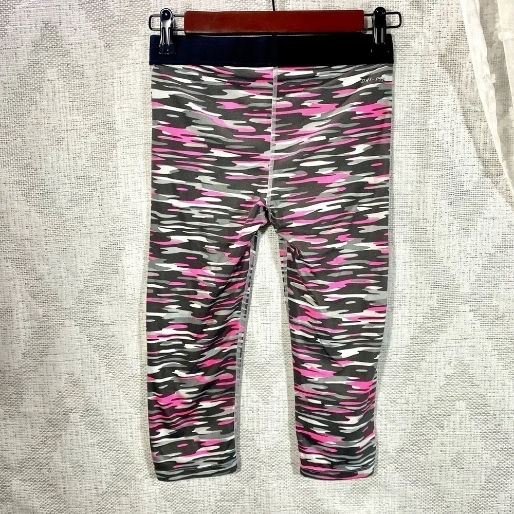 Nike girls dri-fit pink camo capri leggings size L